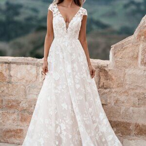 Allure Bridals Wedding Dress A1255